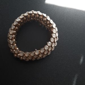 Bracelet stretch with stones